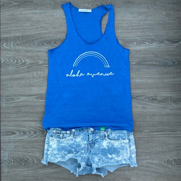 ❤️ Aloha Avenue Blue Rainbow Tank Top Size Medium NWOT - Picture 1 of 5